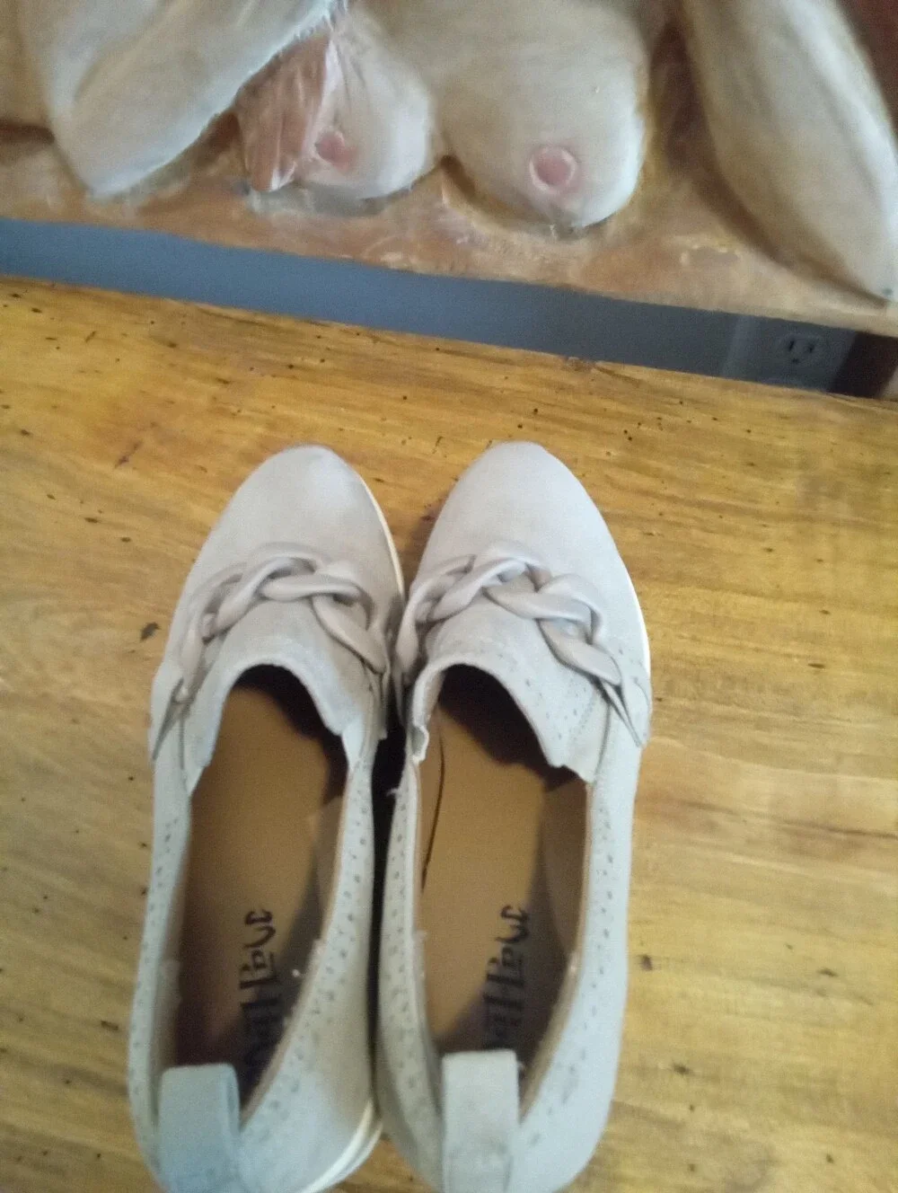 Mad Love Maryanne Sz 8 Platform Slip-On Shoes with Chain Accent Taupe Loafers